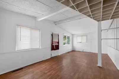 1823 E Blake Avenue, Columbus, OH 43219 - Photo 4