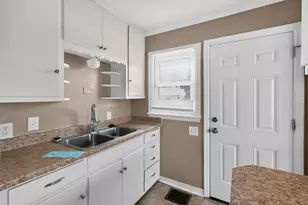 636 S Ashburton Rd, Columbus, OH 43213 - Photo 8