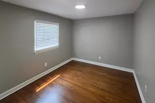3137 Hillgate Rd, Columbus, OH 43207 - Photo 16