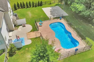 8441 Shady Maple Ct, Canal Winchester, OH 43110 - Photo 2