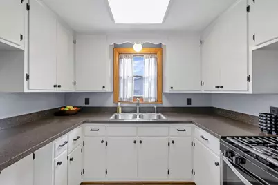 320 W Jefferson Street, Baltimore, OH 43105 - Photo 24