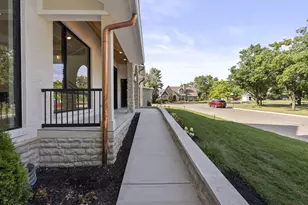 3151 Asbury Dr, Columbus, OH 43221 - Photo 6