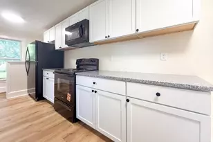 281 W 2nd St, Logan, OH 43138 - Photo 2