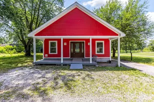 107 E 2nd Ave, Hebron, OH 43025 - Photo 1