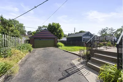 665 E Royal Forest Boulevard, Columbus, OH 43214 - Photo 6