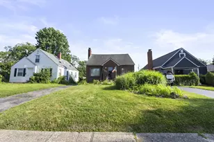 665 E Royal Forest Blvd, Columbus, OH 43214 - Photo 8