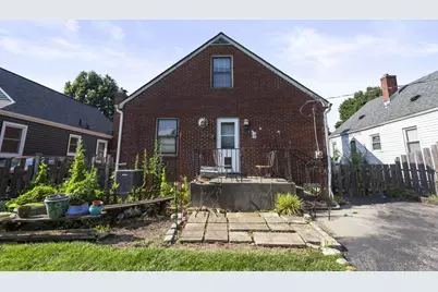 665 E Royal Forest Boulevard, Columbus, OH 43214 - Photo 4