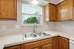 4477 Knoll Crest Dr, Grove City, OH 43123 - Photo 12