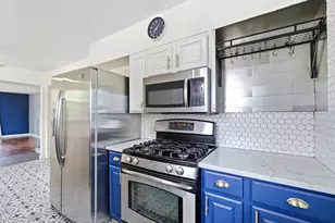 796 Drummond Ct, Columbus, OH 43214 - Photo 2