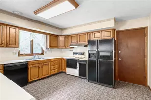 900 Forest Hill Dr, Marion, OH 43302 - Photo 14