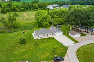 70 Liberty Ave SE, Jacksontown, OH 43030 - Photo 2