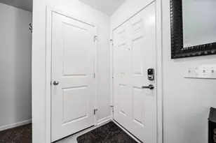 6186 Needletail Rd, Columbus, OH 43230 - Photo 2