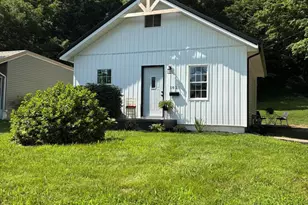 1021 Sugar Grove Rd SE, Lancaster, OH 43130 - Photo 2