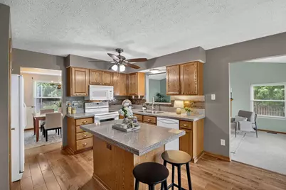 2394 Oakthorpe Drive, Hilliard, OH 43026 - Photo 8