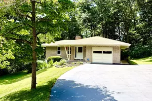 348 Shannon Dr, Chillicothe, OH 45601 - Photo 1