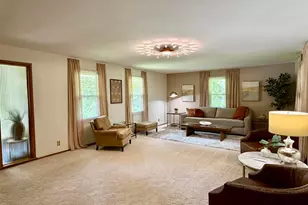 348 Shannon Dr, Chillicothe, OH 45601 - Photo 8