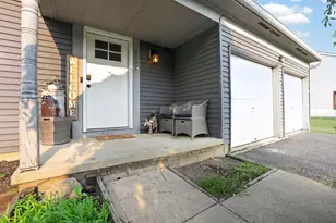2592 Trailwind St, Grove City, OH 43123 - Photo 2