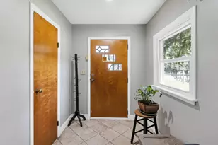 521 E Johnstown Rd, Columbus, OH 43230 - Photo 2