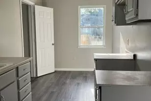 2854 E 11th Ave, Columbus, OH 43219 - Photo 4