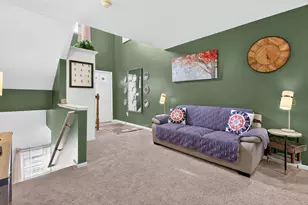 2646 Sawmill Reserve Dr, Powell, OH 43065 - Photo 4