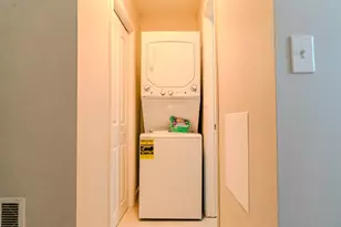 1086 Seymour Ave, Columbus, OH 43206 - Photo 10