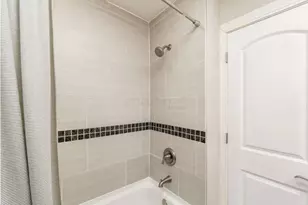 1086 Seymour Ave, Columbus, OH 43206 - Photo 18