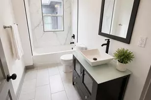 262 N 17th St, Columbus, OH 43203 - Photo 8