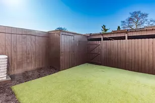 619 Dlyn St, Columbus, OH 43228 - Photo 30