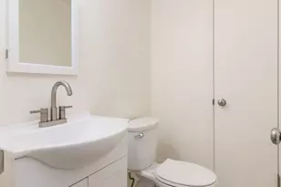619 Dlyn St, Columbus, OH 43228 - Photo 10