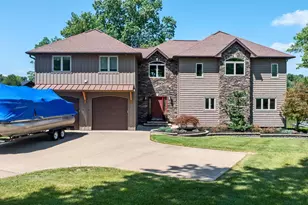 945 Pike Dr, Mansfield, OH 44903 - Photo 2