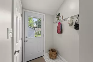 380 E Kelso Rd, Columbus, OH 43202 - Photo 20