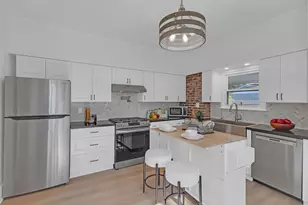 30 Clark Pl, Columbus, OH 43201 - Photo 14