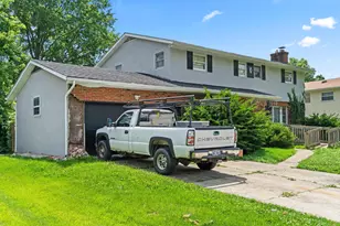 1394 Yorktown Rd, Columbus, OH 43232 - Photo 2