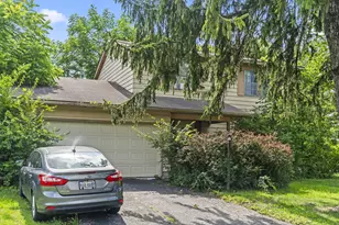 4958 Shadycrest Rd, Columbus, OH 43229 - Photo 1
