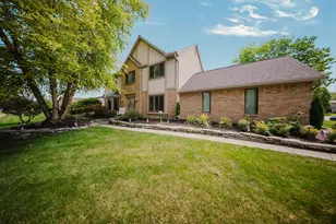 1619 Tuscarora Dr, Grove City, OH 43123 - Photo 1