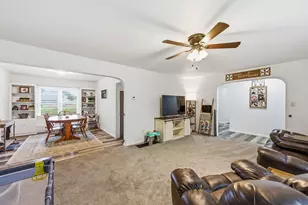 4638 Locustgrove Rd, Sulphur Springs, OH 44881 - Photo 8