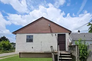 620 Athens Ave, Columbus, OH 43204 - Photo 2
