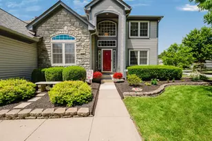 1948 Mayflower Cir, Grove City, OH 43123 - Photo 6