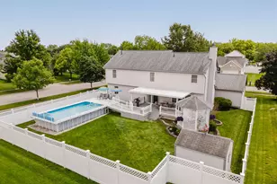 1948 Mayflower Cir, Grove City, OH 43123 - Photo 4