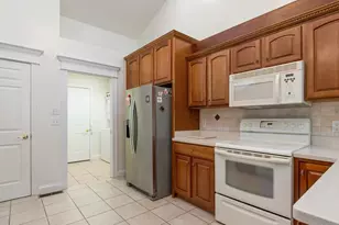 3460 Regans Way, Zanesville, OH 43701 - Photo 8