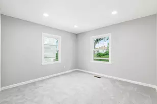 949 E 19th Ave, Columbus, OH 43211 - Photo 18