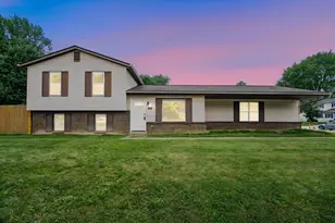 4909 Dunlap Rd, Columbus, OH 43229 - Photo 1