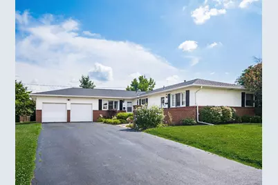 1427-1429 Bradshire Drive, Columbus, OH 43220 - Photo 2