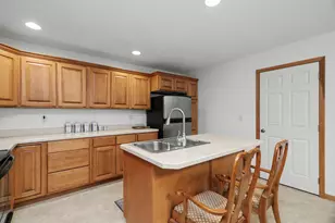 2357 Deerfield Ln, Ontario, OH 44906 - Photo 8