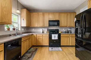 6025 Manshire Ct, Galloway, OH 43119 - Photo 10