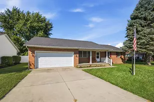 401 Kimberly Dr, Washington Court House, OH 43160 - Photo 2