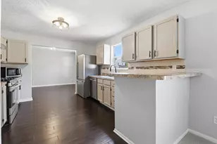 5100 Locust Post Ln, Columbus, OH 43230 - Photo 12