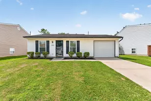3885 Farm Brook Ln, Columbus, OH 43204 - Photo 2