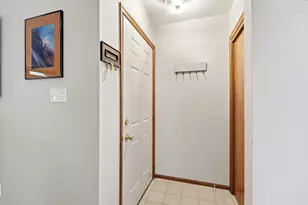 3111 Rivermill Dr, Columbus, OH 43220 - Photo 4