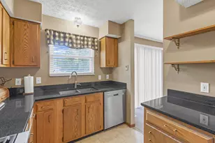 1077 Snohomish Ave, Columbus, OH 43085 - Photo 12